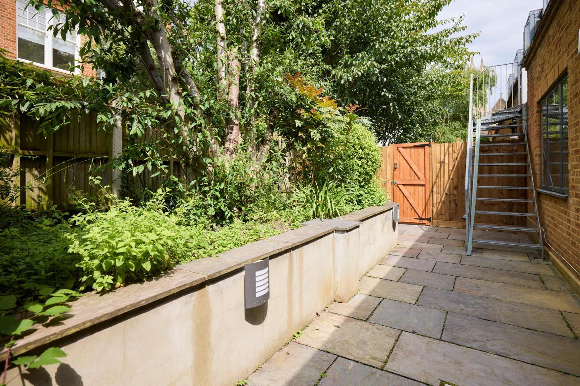 The Putney Wonder - Dazzling 3Bdr Flat With Garden Leilighet London Eksteriør bilde